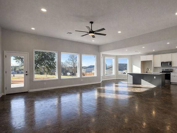 4th image of 12491 Ridgecrest Dr