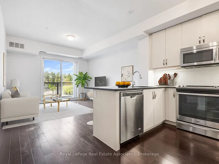 3170 Erin Mills Pkwy #321 — Photo 4