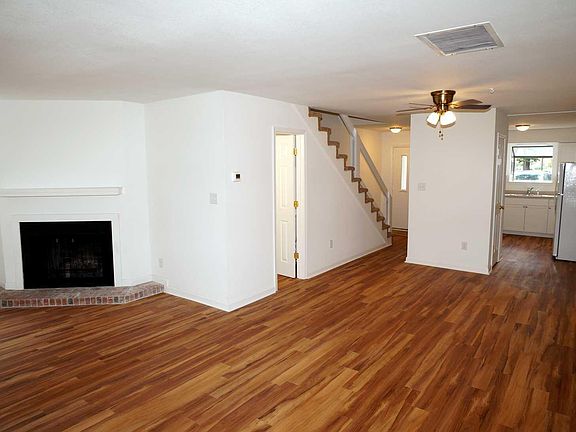 2nd image of 108 Quarterdeck