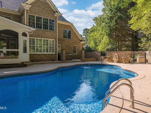 101 Glade Park Rd, Cary, NC 27518