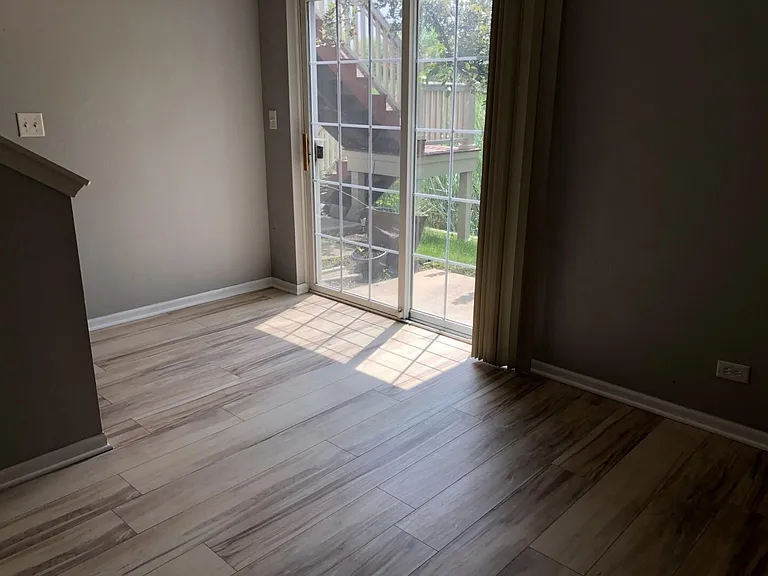 349 N Commerce St — Photo 23