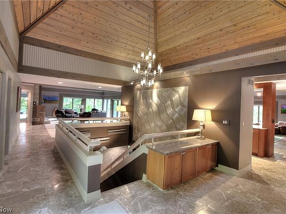 5th image of 933 Top Of The Hill Rd