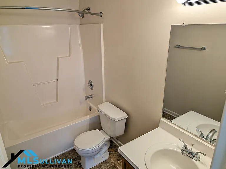 5015 Silhouette Dr — Photo 9