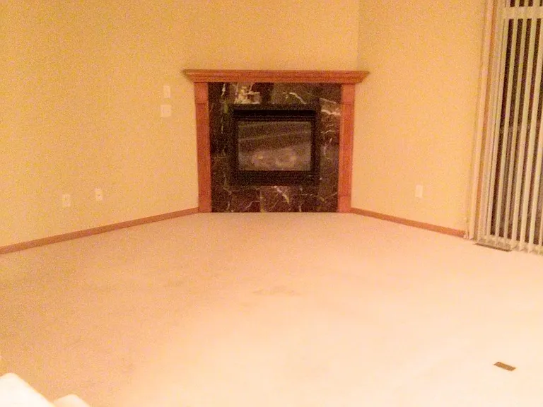 5035 Everest Ln N — Photo 4