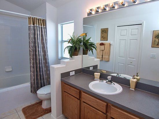 GB4P16651PS-bathroom-ensuite