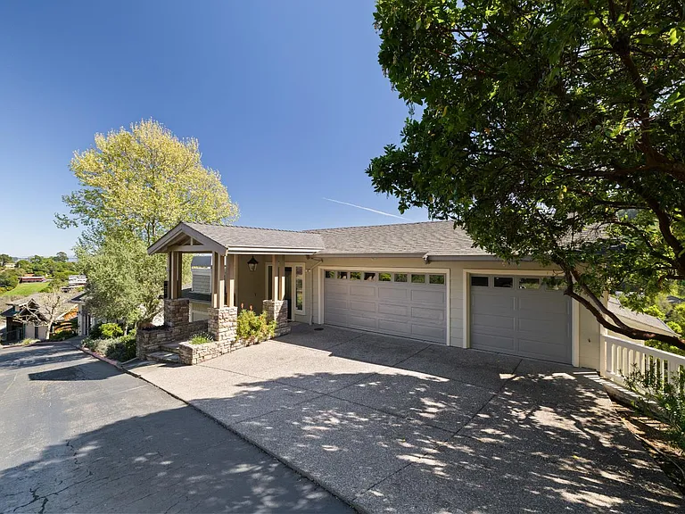 43 Baywood Ter — Photo 2