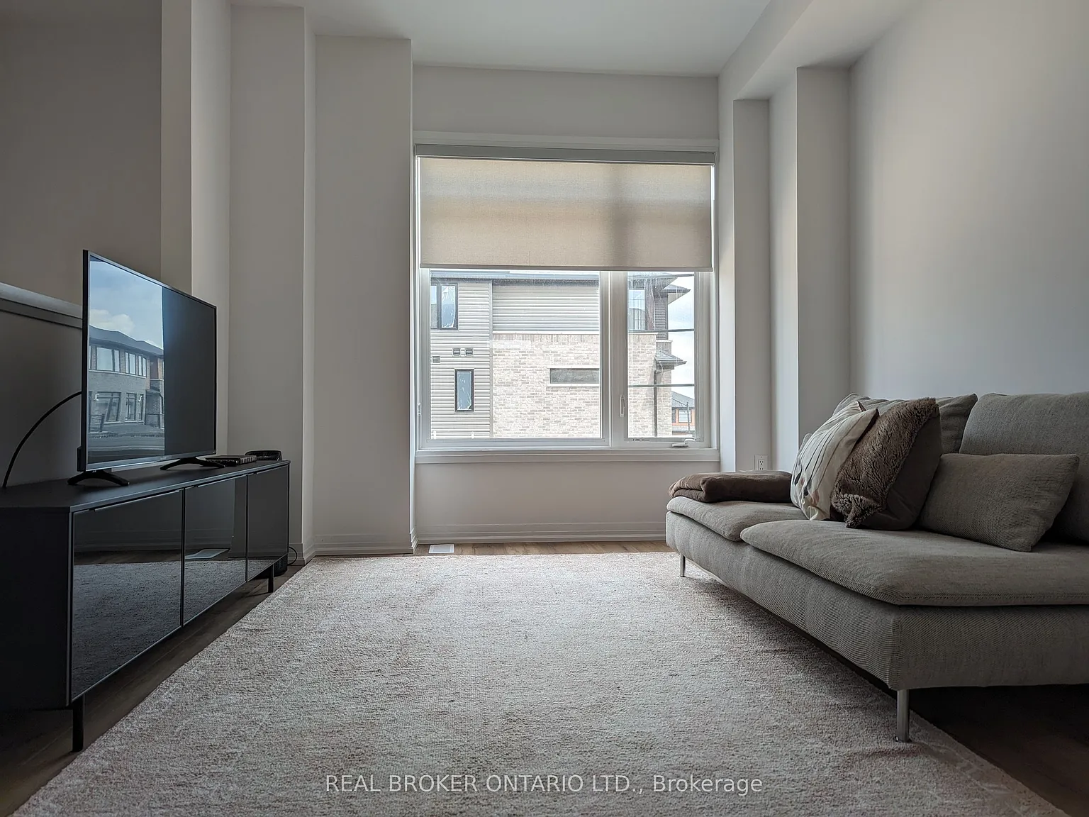 3 bed, $2,300 — Photo 2