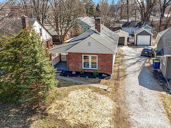 2nd image of 1521 Kessler Boulevard East Dr