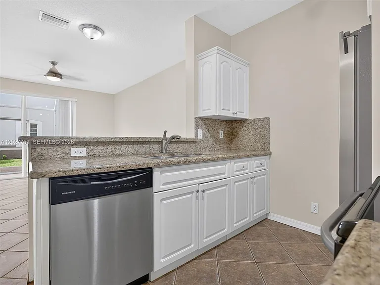 3677 San Simeon Cir #3677 — Photo 9