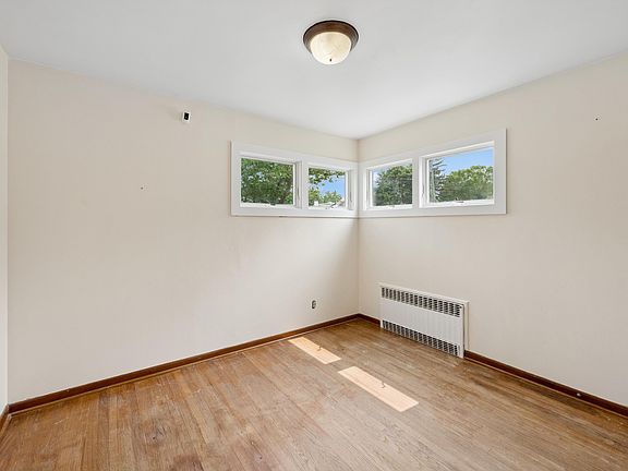 4th image of 1 Heights Pl