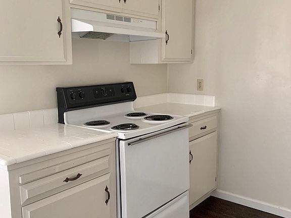 2nd image of 2070 Radio Ave #1A