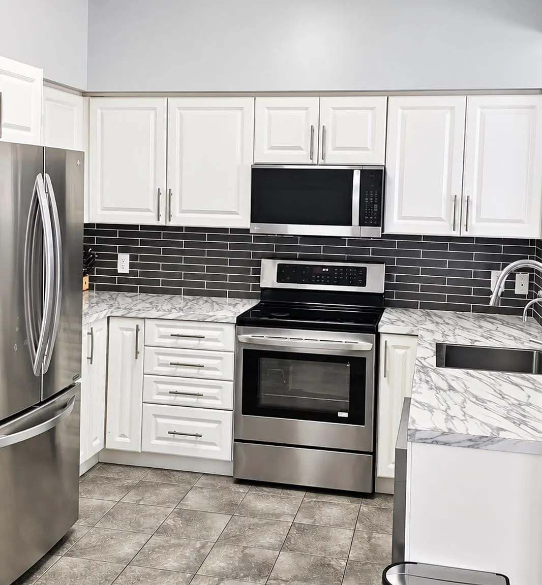 3 bed, $2,775 — Photo 4
