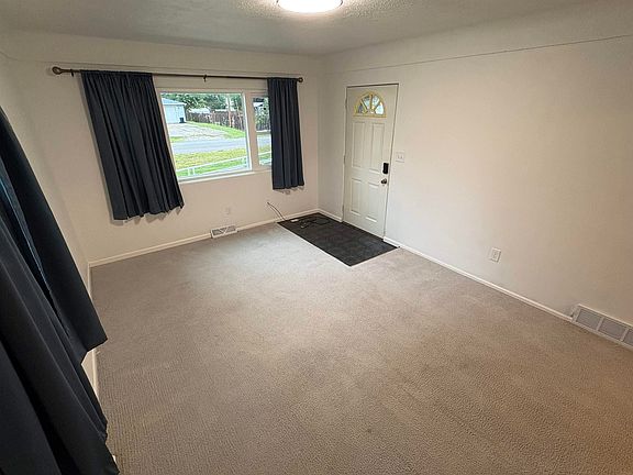 4th image of 506 3rd St