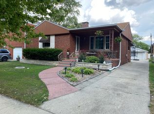 2527 S 5th Ave, North Riverside, IL 60546