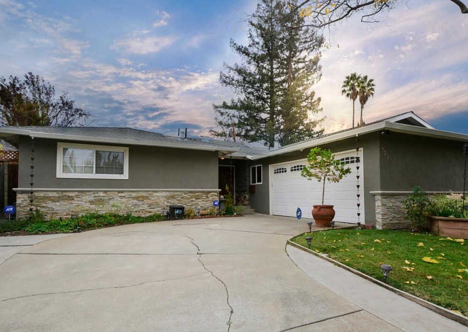 1st image of 7063 Phyllis Ave