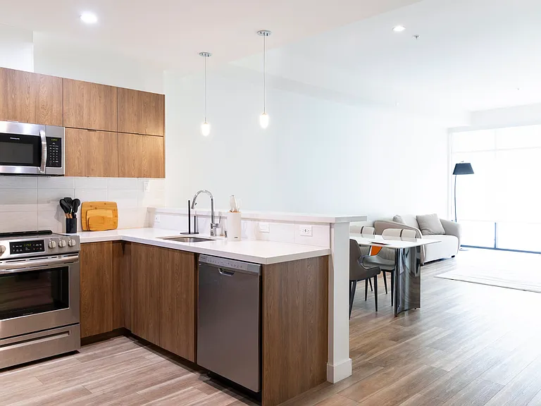 801 1/2 S Berendo St #606 — Photo 3