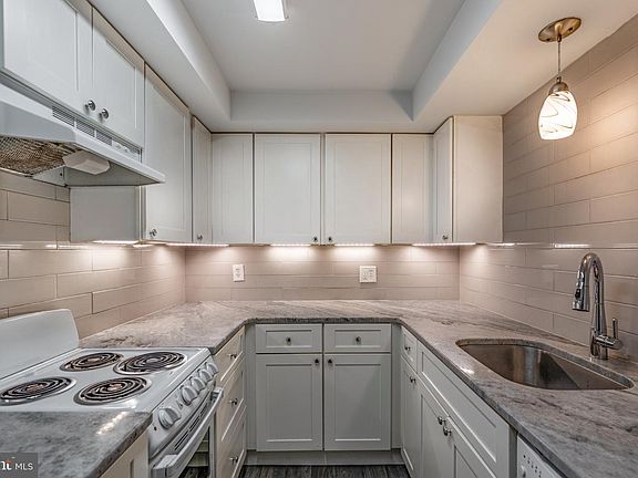 4th image of 207 Walnut Hill Rd APT C1