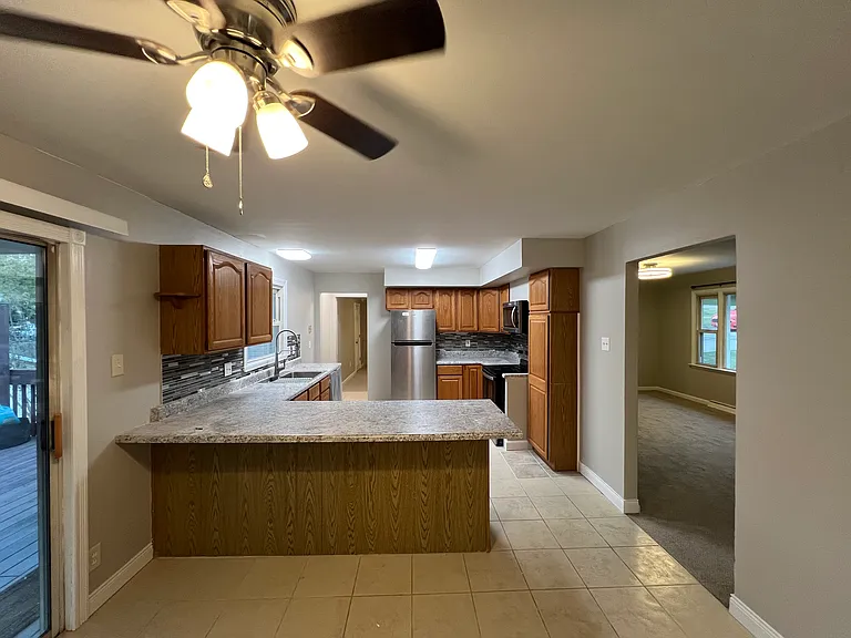 4 Mandalay Dr — Photo 5
