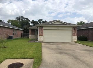 4207 Whispering Creek Dr, College Station, TX 77845