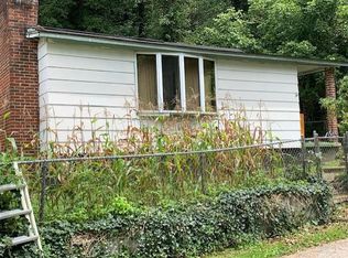 60 Music Br, Van Lear, KY 41265