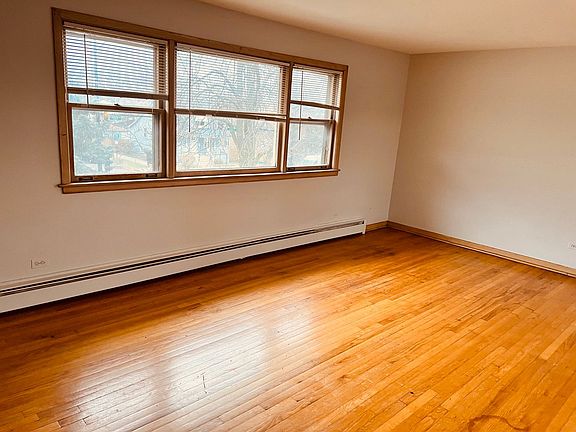 2nd image of 2600 N Austin Ave APT 3W
