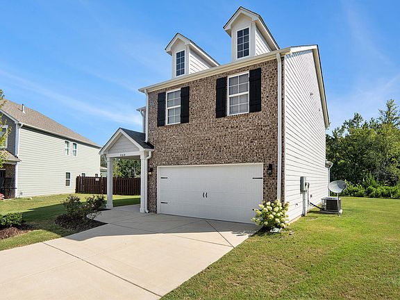 3rd image of 464 Crossbridge Rd
