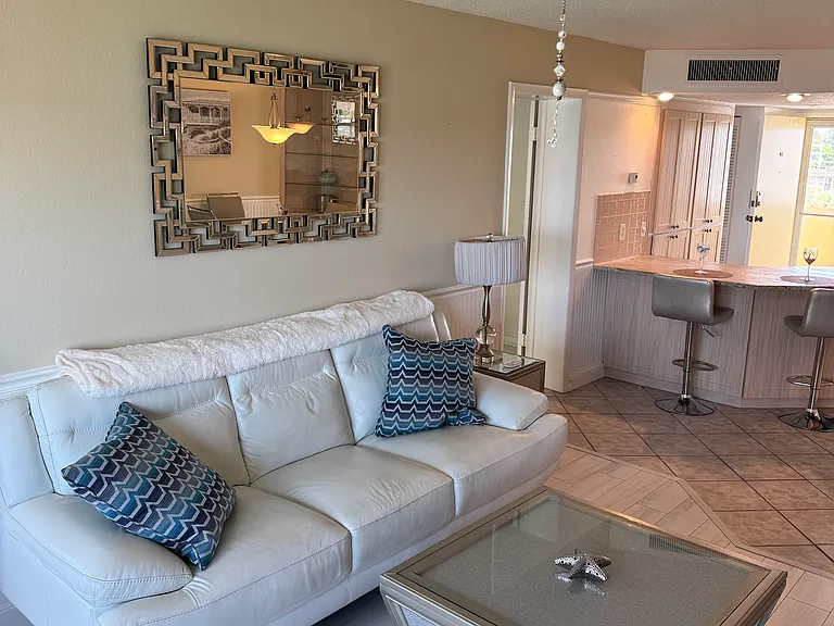 4550 Cove Cir #507 — Photo 16