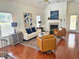 5524 Fountain Bay Dr, Memphis, TN 38120