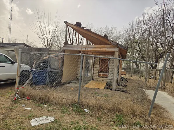 2320 N Atlanta Pl, Tulsa, OK 74110