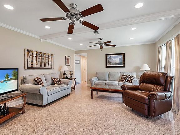 5th image of 6019 Saint Bernard Ave
