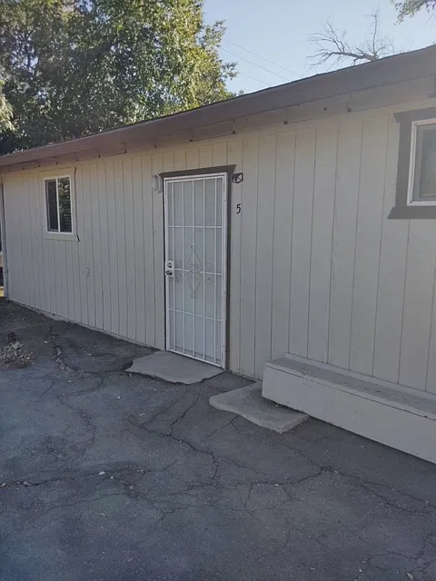 Studio, 600 sqft, $1,050 — Photo 2