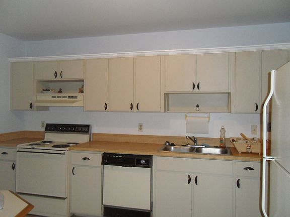 3rd image of 6155 Elsinore Cir