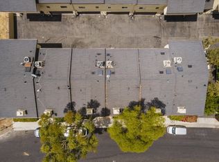 23023 Del Valle St #104, Woodland Hills, CA 91364