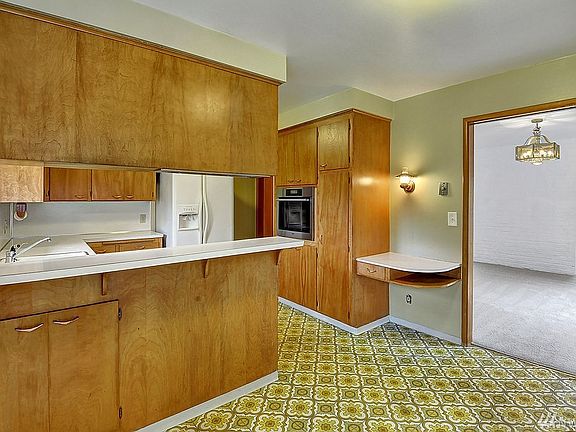 5th image of 4607 Lawton Ln W