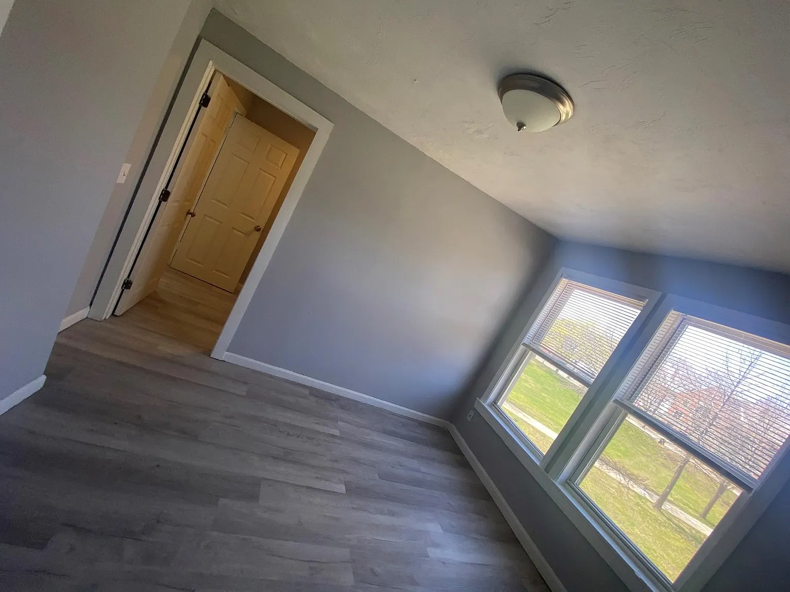 2 bed, $1,650 — Photo 4