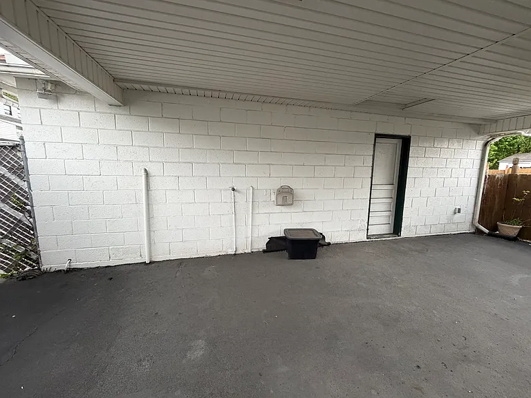 2 Miner St — Photo 3