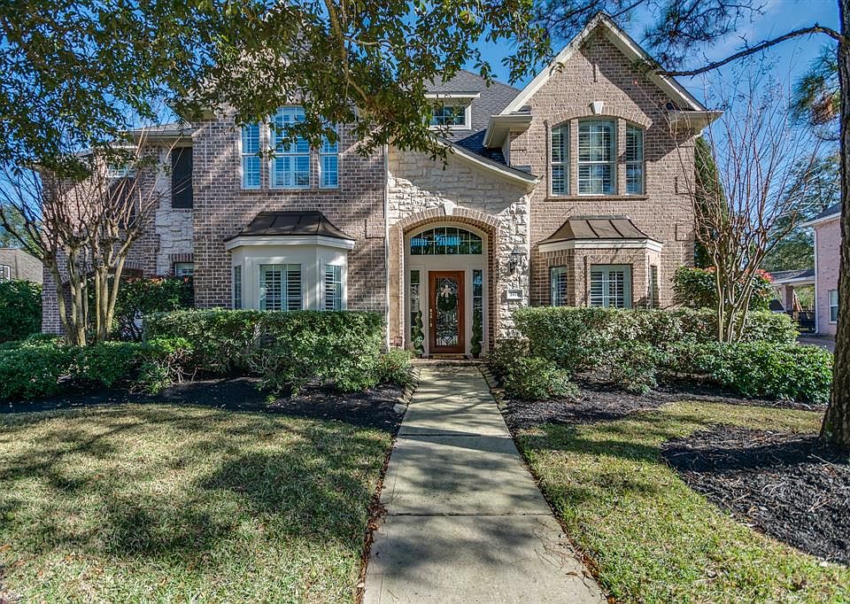 Welcome home to 1410 Hatchmere Place in the sought after Manor section of Gleannloch Farms walking distance to 18+acre lake, tennis courts and rec center.