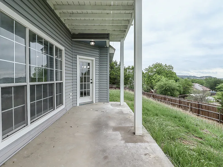 1810 Mesa Oaks Cir — Photo 33