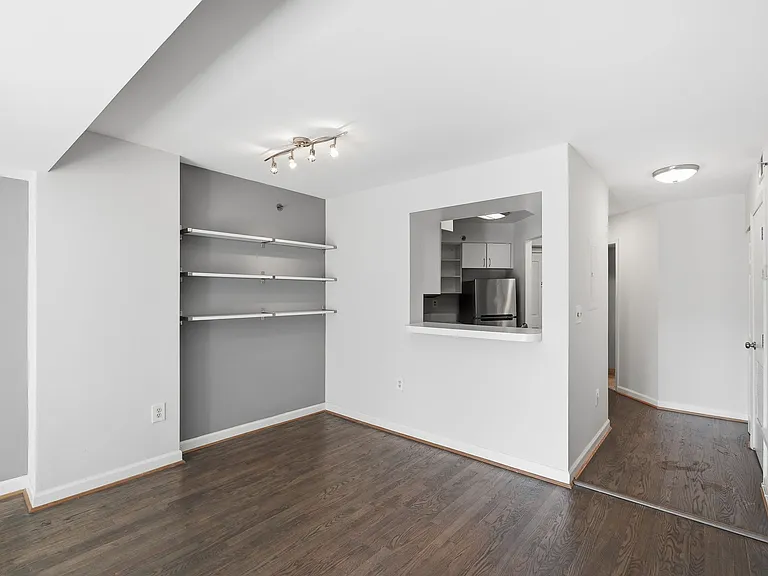 601 Pennsylvania Ave NW #211 — Photo 17