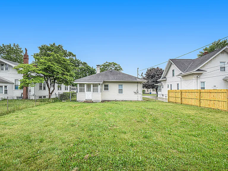 220 Harrison St — Photo 15