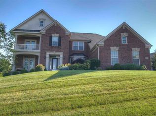 2404 Winter Woods Ct, Hebron, KY 41048