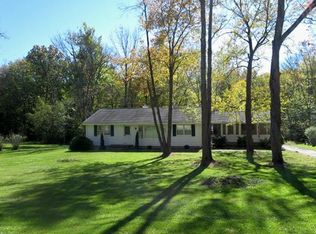 7955 Scotland Dr, Chagrin Falls, OH 44023