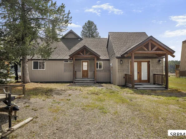 3708 Snake River Rd, Island Park, ID 83429