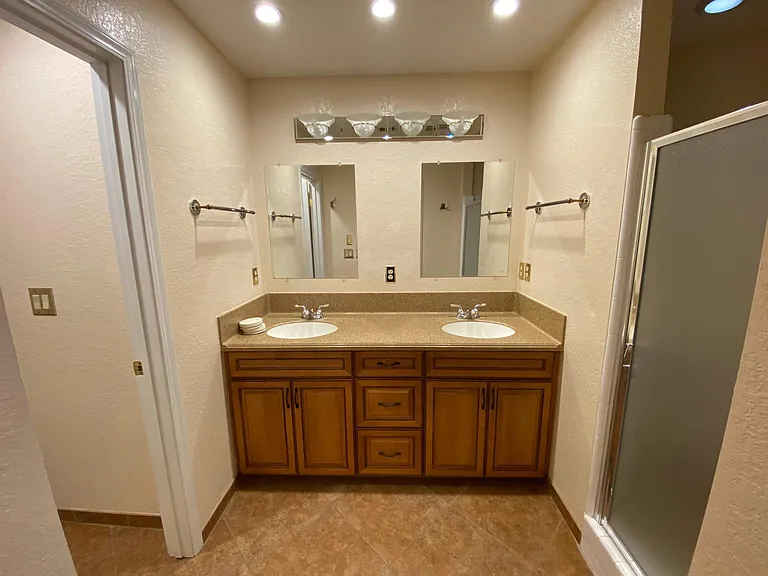 3565 Ballantyne Dr — Photo 14