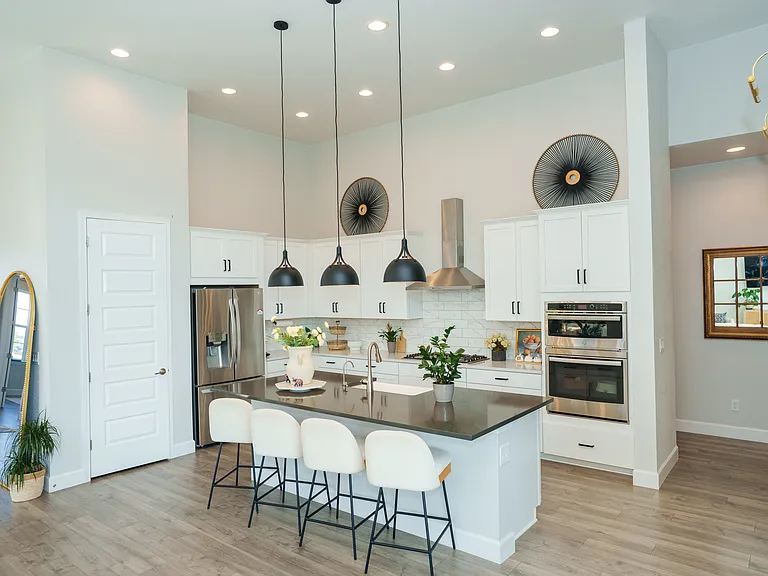 3208 Carabiner St — Photo 3
