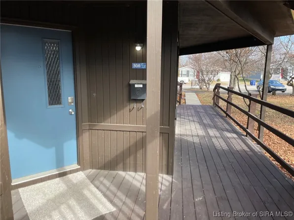 308 Paradise Street, Sellersburg, IN 47172