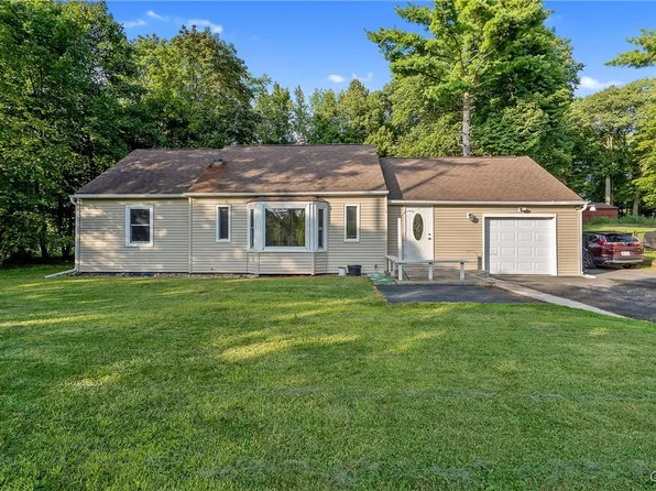 3621 Cold Springs Rd, Baldwinsville, NY 13027