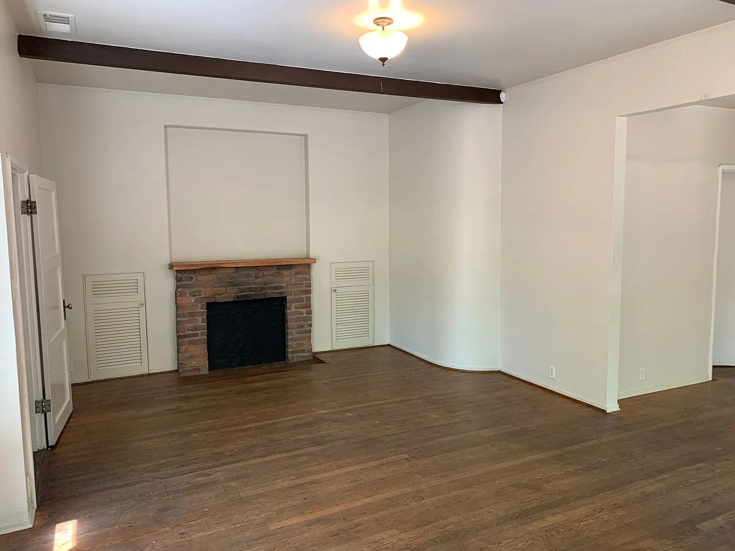 3 Bedroom plus bonus room! Close to Enloe, CSUC and Downtown — Photo 3