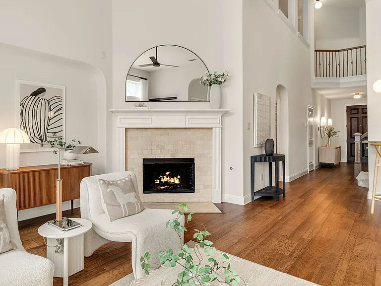 8405 Saint Clair Dr — Photo 9