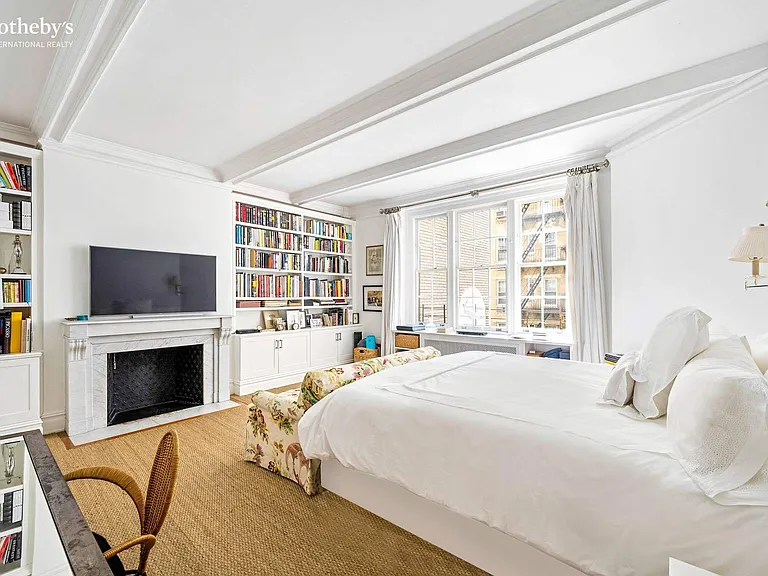 130 E 67th St #4EF — Photo 8